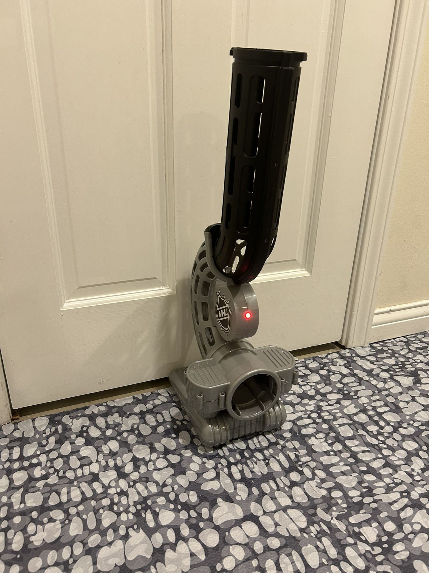 Franklin Automatic Hockey Passer