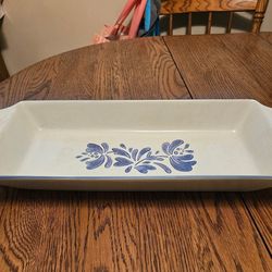 Pfaltzgraff Yorktowne Bread Tray
