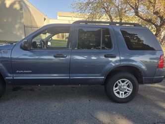 2005 Ford Explorer