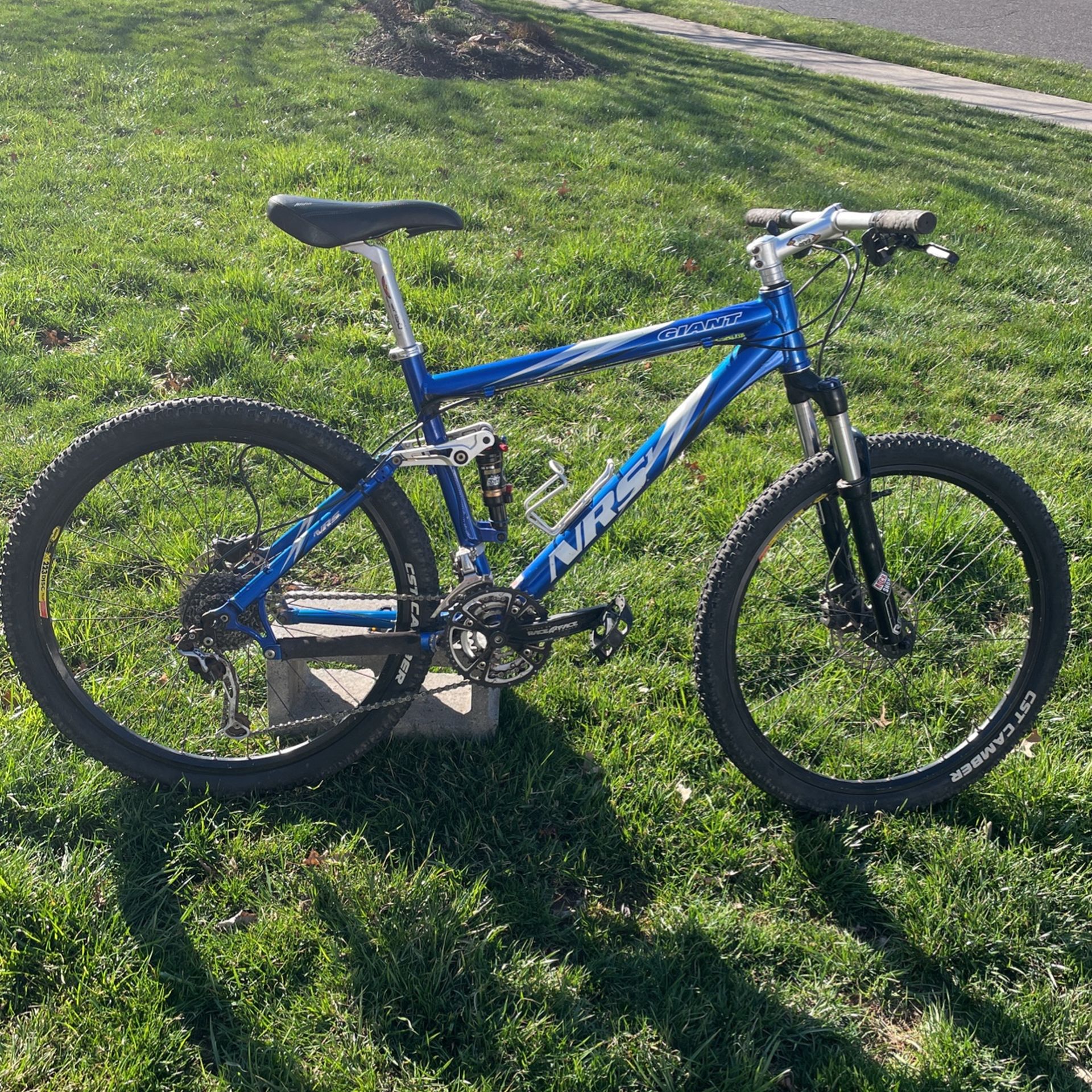 Giant Nrs1 Full Suspension