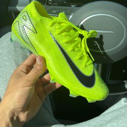 Nike Mercurial Air Zoom Pro (size7 U.S)  180$ 