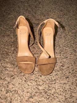 Beige heeled sandals 6.5