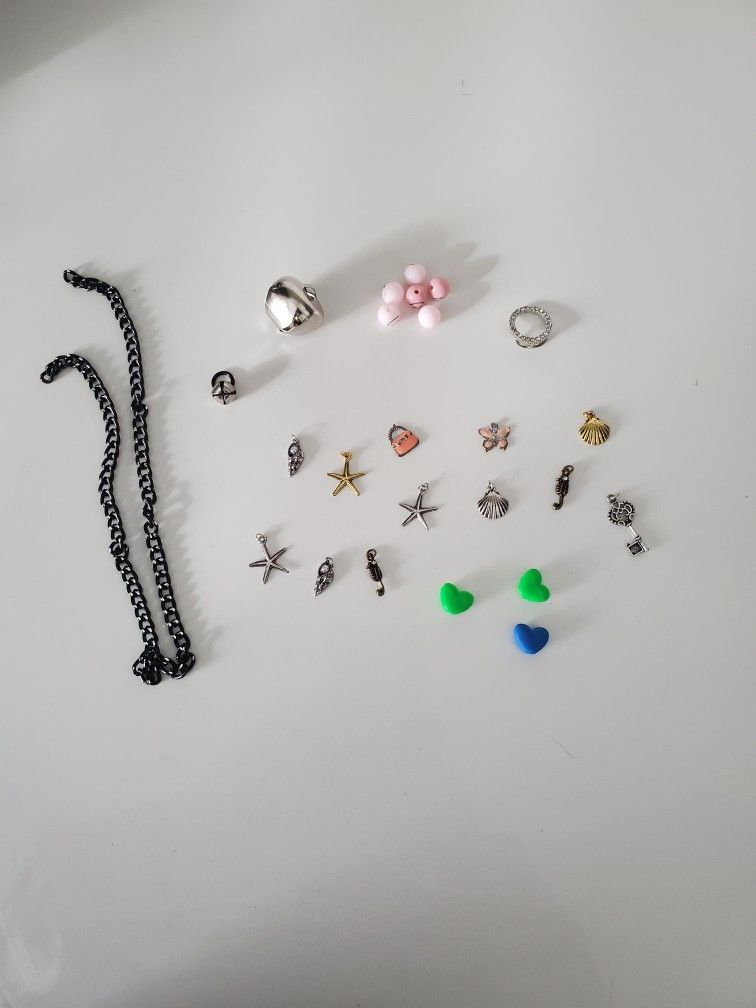 NWOT Lot Of Charms , Chains, beads