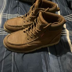 Size 8.5 Levi’s boots
