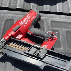 Milwaukee M18  21” Framing Nail Fun 