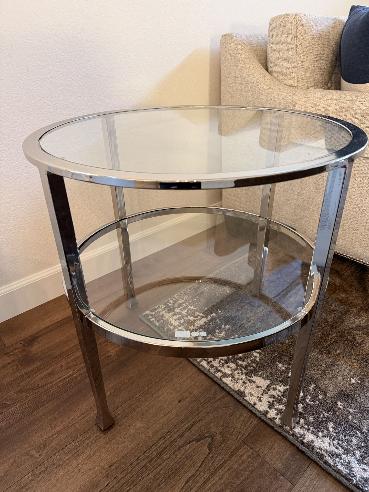 Pottery Barn - Round Side table (24”)