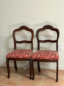 Twin Chairs with classic patterns