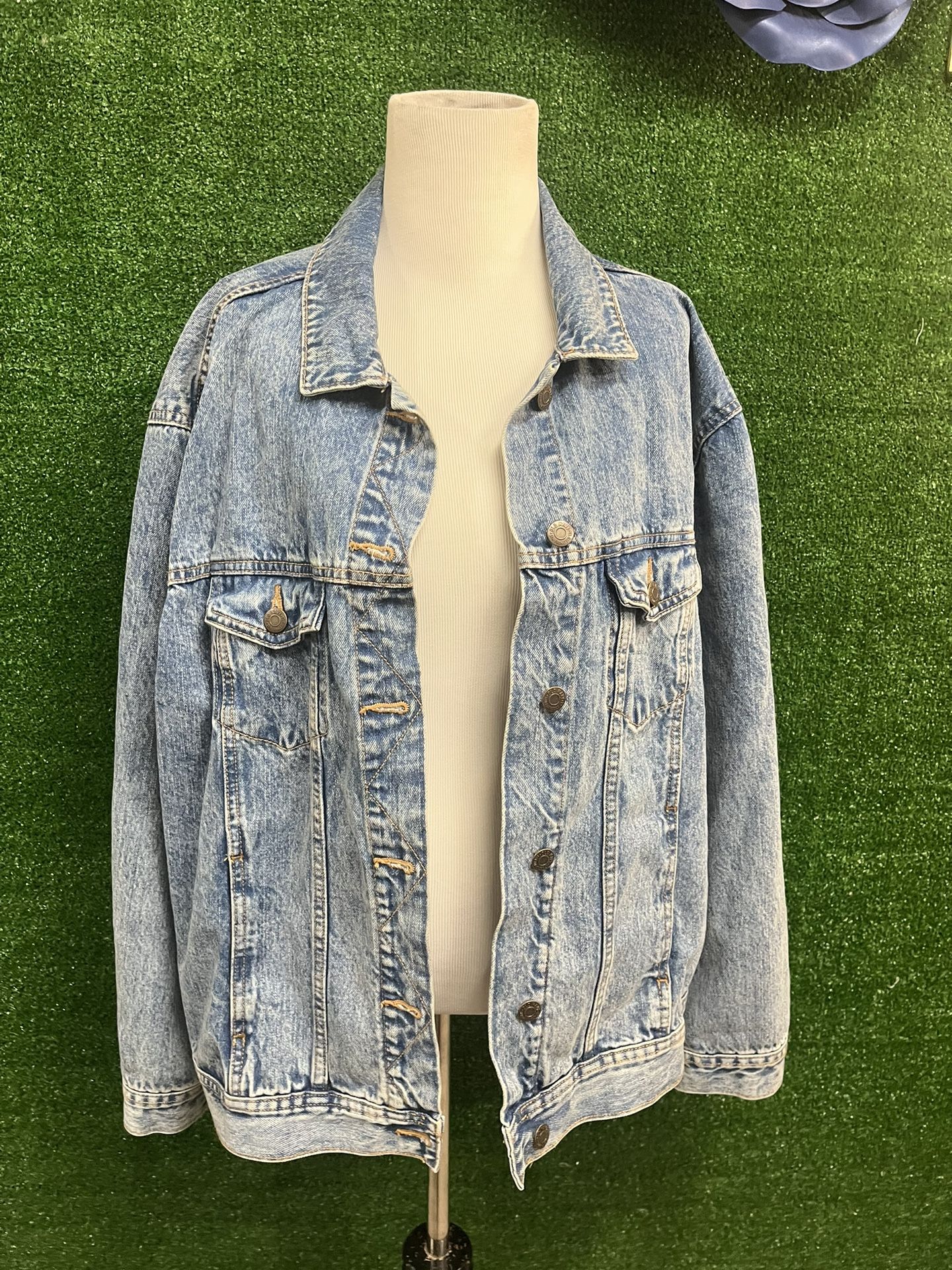 Old Navy Boyfriend Jean Jacket Size Large 