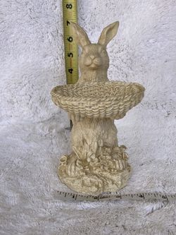 Rabbit Holding Basket