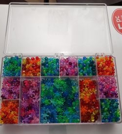 💥Craft Sale! - Colorful beads in organized storage box