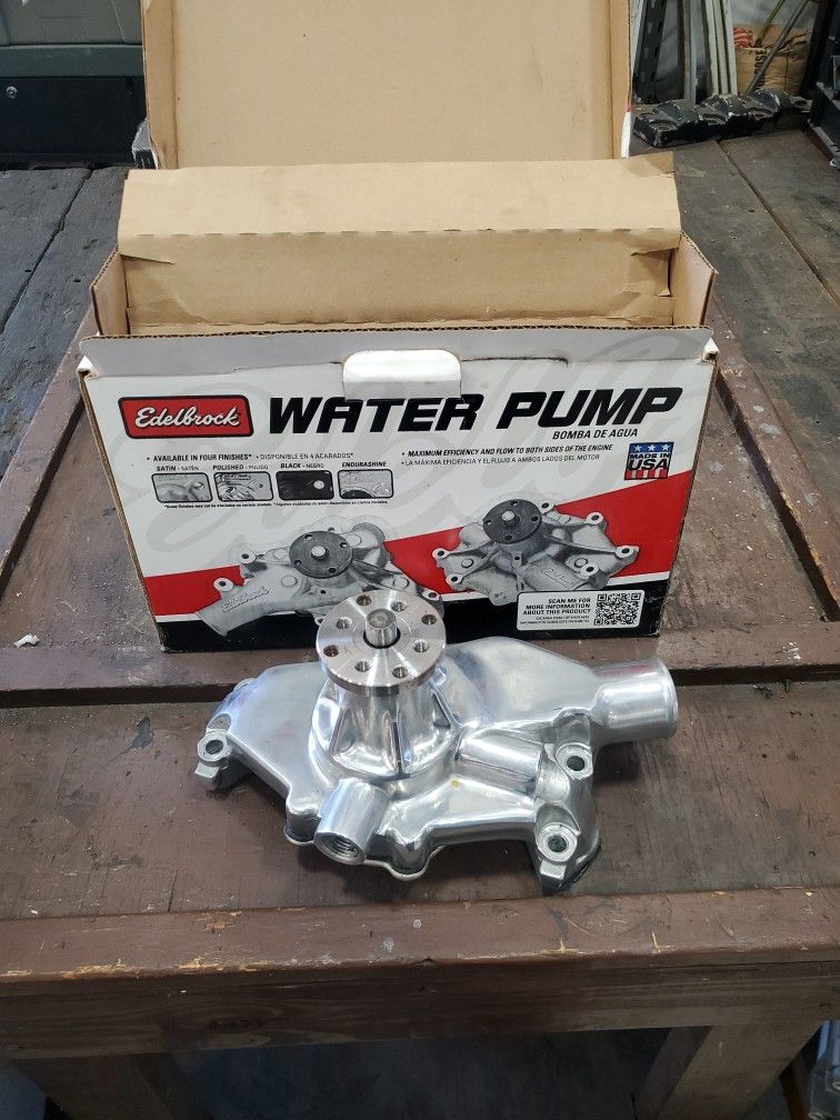 Walter Pump & Bomba De Agua Edelbrock
