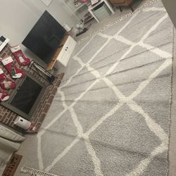 8x10 Gray rug (great for kids/playroom)