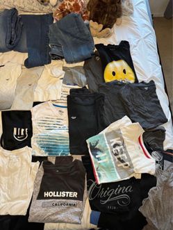 Mixed Clothing Lot – Nike, Hollister & More