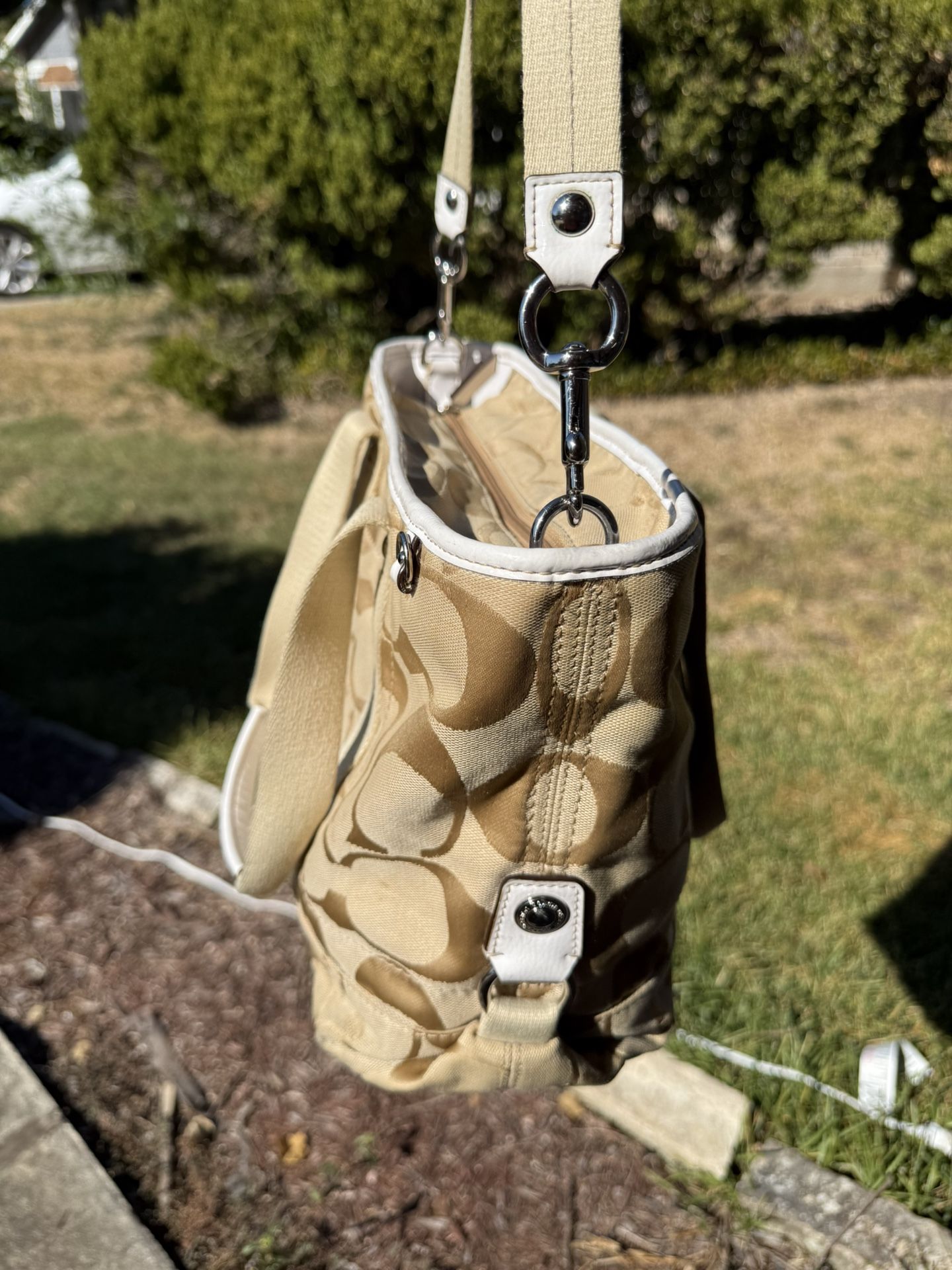 Coach Shoulder Purse Or Over The Shoulder