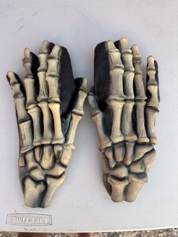 Costume Hands