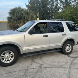 Ford Explorer! Runs With Ac! This was A Trade In, Must Sell Cash Price 
