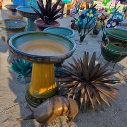 🌺Beautiful Gardens Start Here🐸POTS
Metal Yard Art🐦birdbaths, wall art🐞