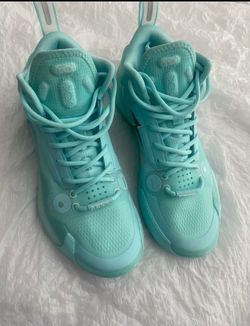🩵🩵🩵 make me on offer 🩵🩵 size 8 men’s