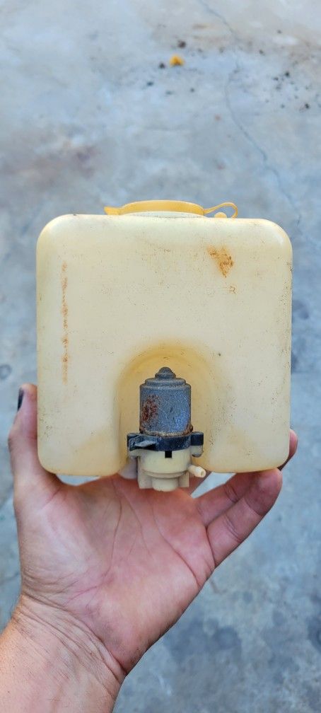 Mazda Rx2 Windshield Washer Reservoir