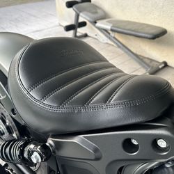 Indian Scout Bobber Comfort+ Seat 