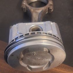 289 Ford .060 Over Pistons  And Rods Set Of 8 Low Miles,cam Went Bad. Like New See Pics  Apache Junction 