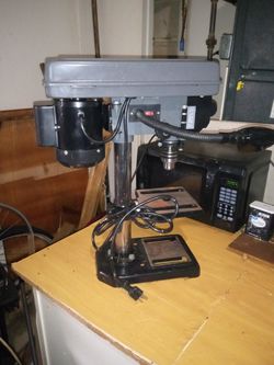 Central Machinery 5 speed drill press never used Thumbnail