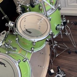 Drum set 