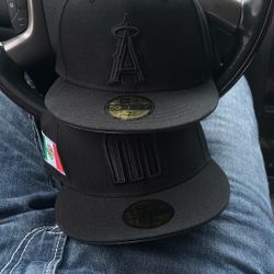 fitted hats 