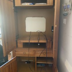 Computer Hutch/desk