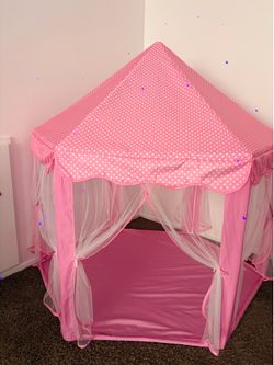 Girl play princess tent