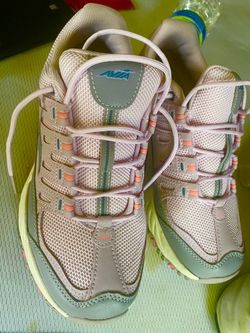Avia sneakers