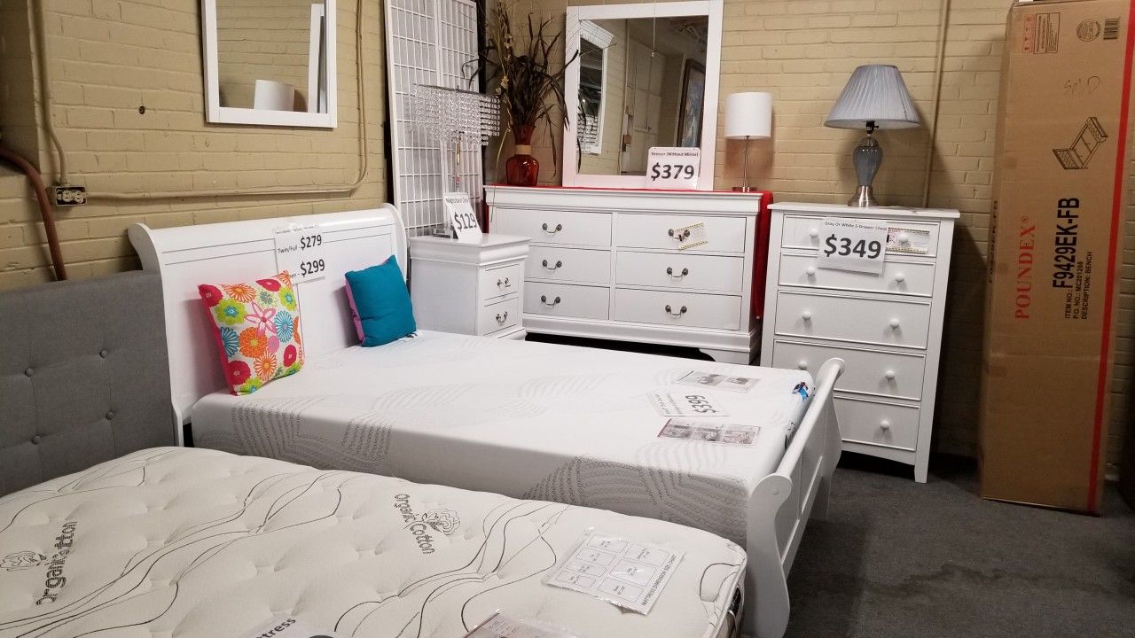 Brand New White Queen Sleigh Bedframe + Dresser + Mirror + Nightstand 4PCs Set