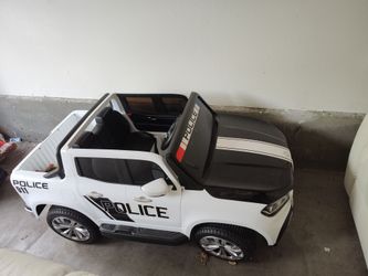 Mercedes toy police truck
