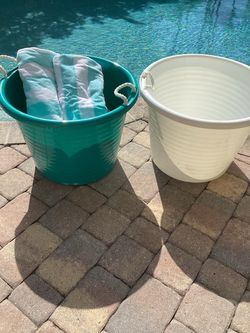 Storage buckets household /classroom/toys
