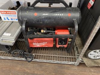 Milwaukee 2 GALLON COMPACT QUIET COMPRESSOR.