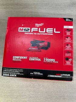 Milwaukee M12 FUEL 12-Volt Li-Ion Brushless Cordless 6 in. Random Orbital Sander Kit (3/16 in)