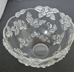 Vintage Walther Glass Carmen Satiniert Bowl 9-1/4” Floral West Germany Excellent