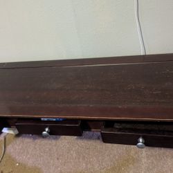 Vintage Style Hardwood End Table With Three Drawers