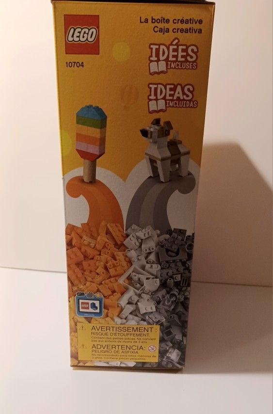 Lego 900 pieces 10704 sale