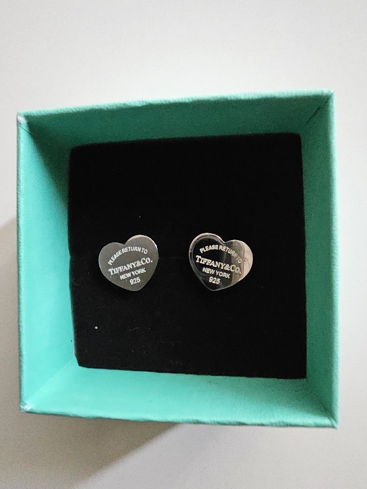 Tiffany & CO Silver Heart Earrings