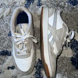grey and white reebok classic club c womens size 8 shoe