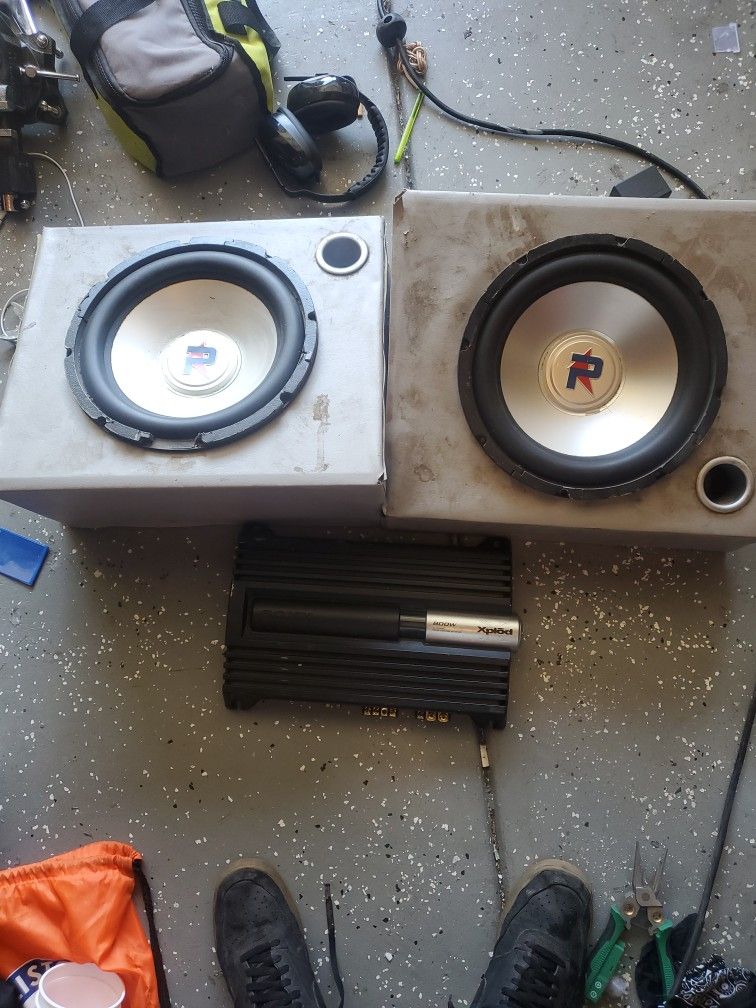 2 12" Performance Teknique 600watt Subs And 800 Watt Sony Explod
