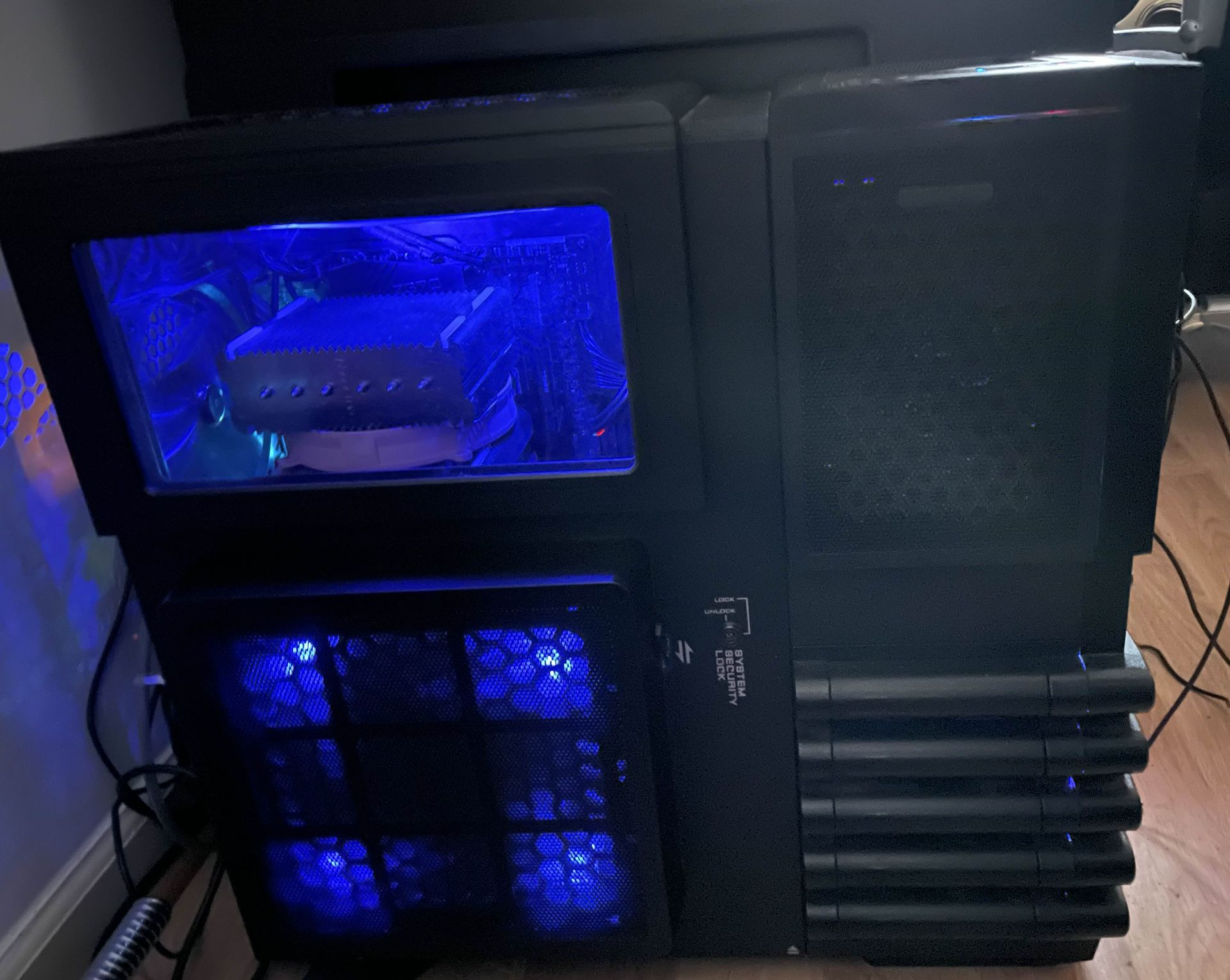Gaming PC i7-8700k / RTX 2080 Super. More details in the description!