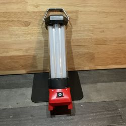 Milwaukee M18 18-Volt Lithium-Ion Cordless 700-Lumen LED Lantern/Trouble Light w/ USB Charging (Tool-Only)