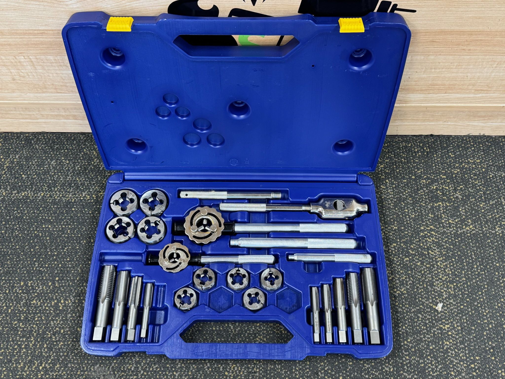 Irwin Hanson 98614 Tap & Die Set - 24 Piece