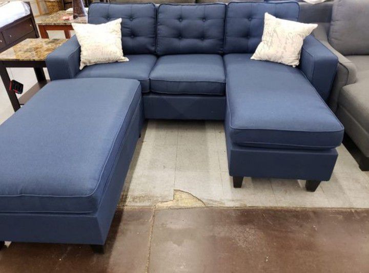 Brand New Blue Linen Sectional Sofa +Ottoman (New In Box) 