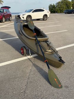 10 Sun Dolphin Kayak