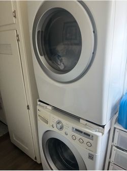 LG Stackable Washer & Dryer Set – Works Great