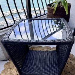 Outdoor Resin Wicker Side Table w/ Glass Top – Modern Patio