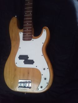 Jay Turser Electric 4 String Guitar Wood Grain And Cream White